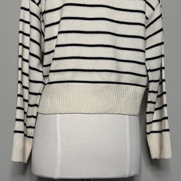 T Tahari Cream and Black Stripe Cropped Sweater, Small - Picture 8 of 13